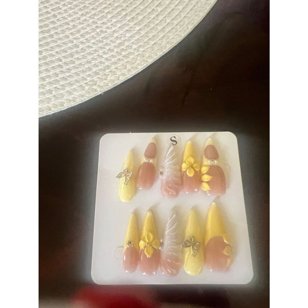 Yellow and Mauve 3D Floral Press-On Nail Set